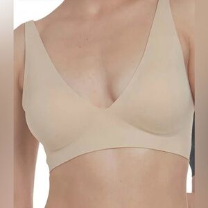 ✨ Splendid Plunge Gel Bra – NWOT ✨